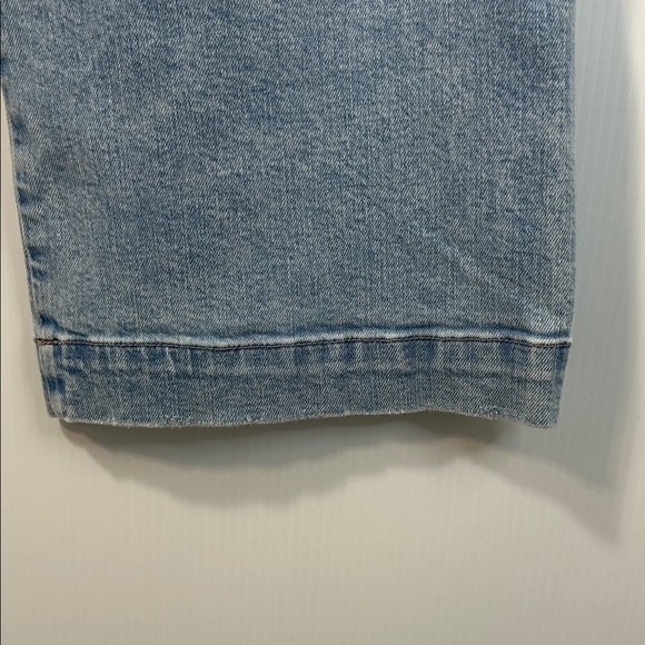 American Eagle Outfitters Light Blue Denim Jeans - Picture 7 of 13